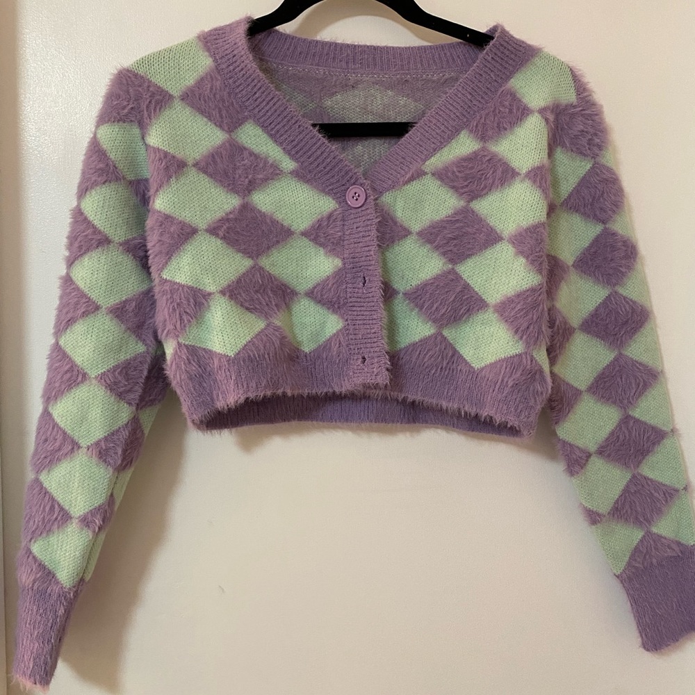 Cropped sweater
